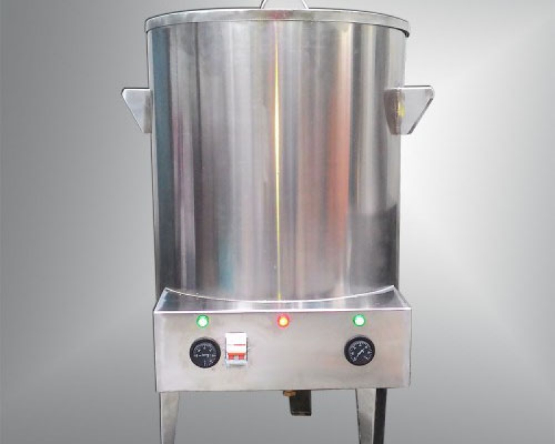 Soup pot